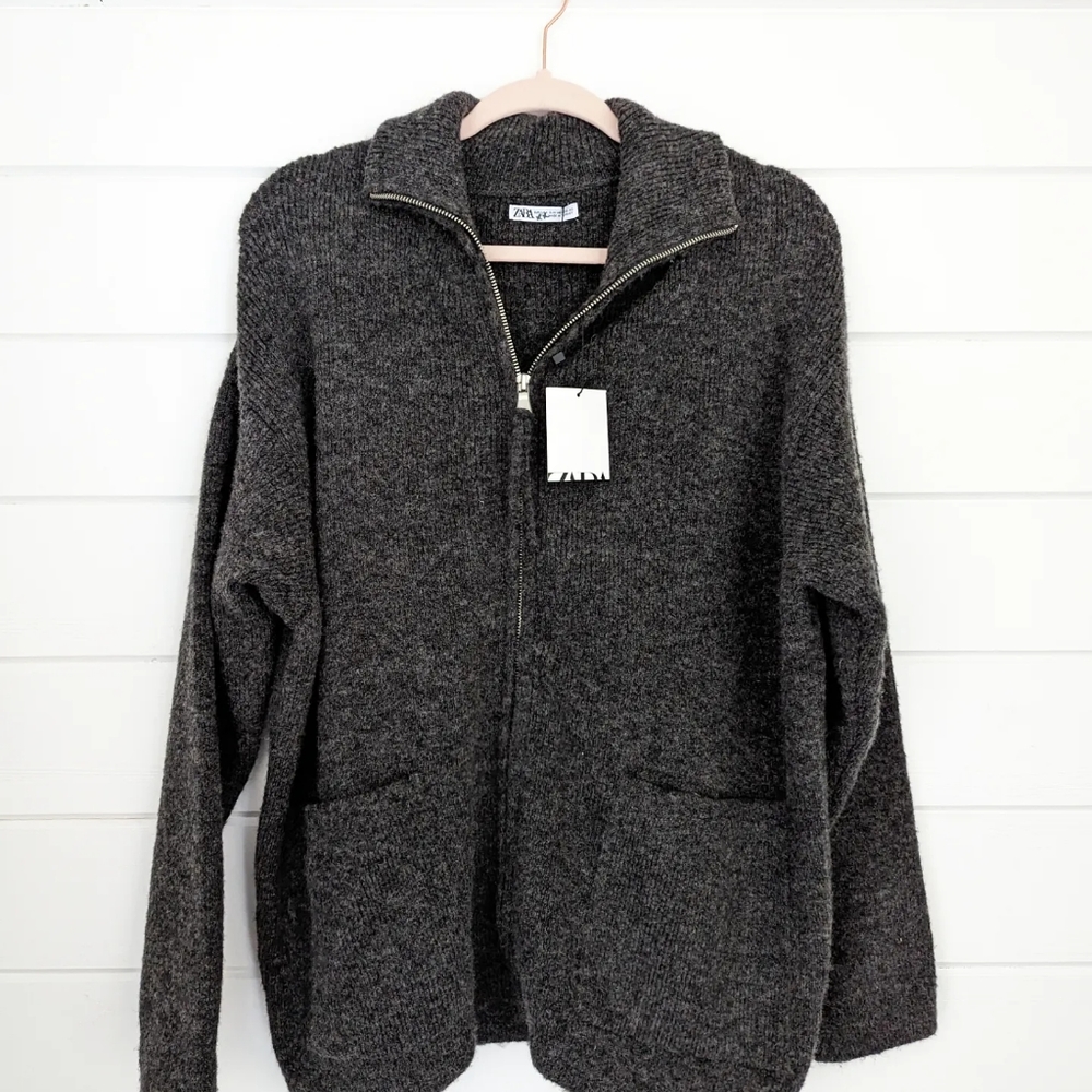 NWT Zara zip up